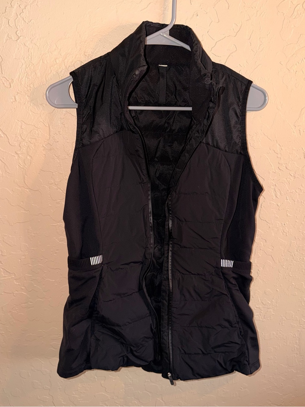 Lululemon Women's Black Quilted Lightweight Vest